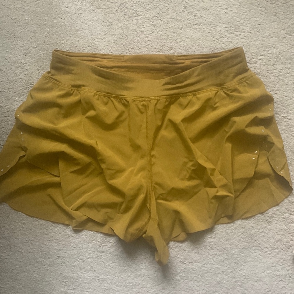 Lululemon mustard shorts size 8